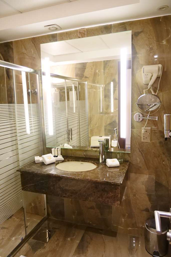 Lumiere Des Etoile Hotell Kuwait City Rom bilde